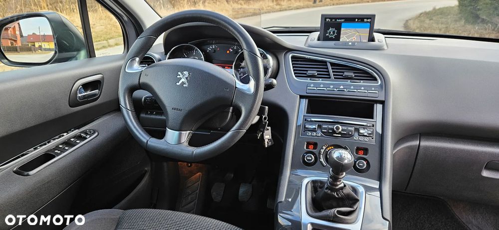 Peugeot 5008 - 15