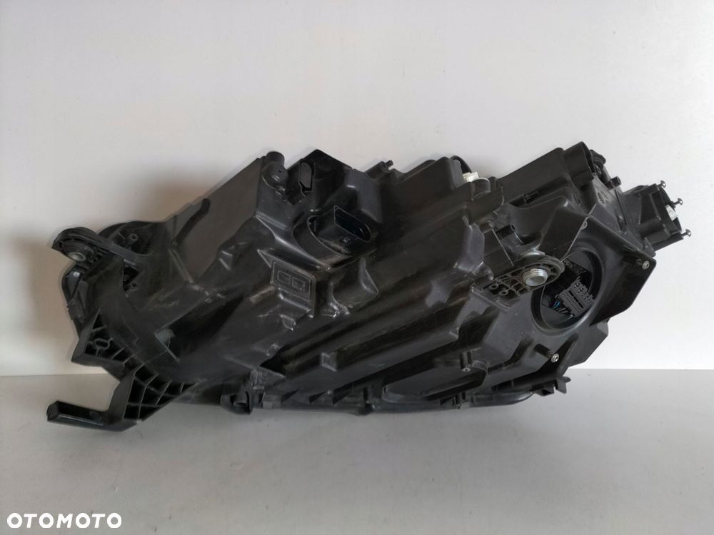lampa przednia reflektor prawa skoda octavia 4 iv 19- full led - 8