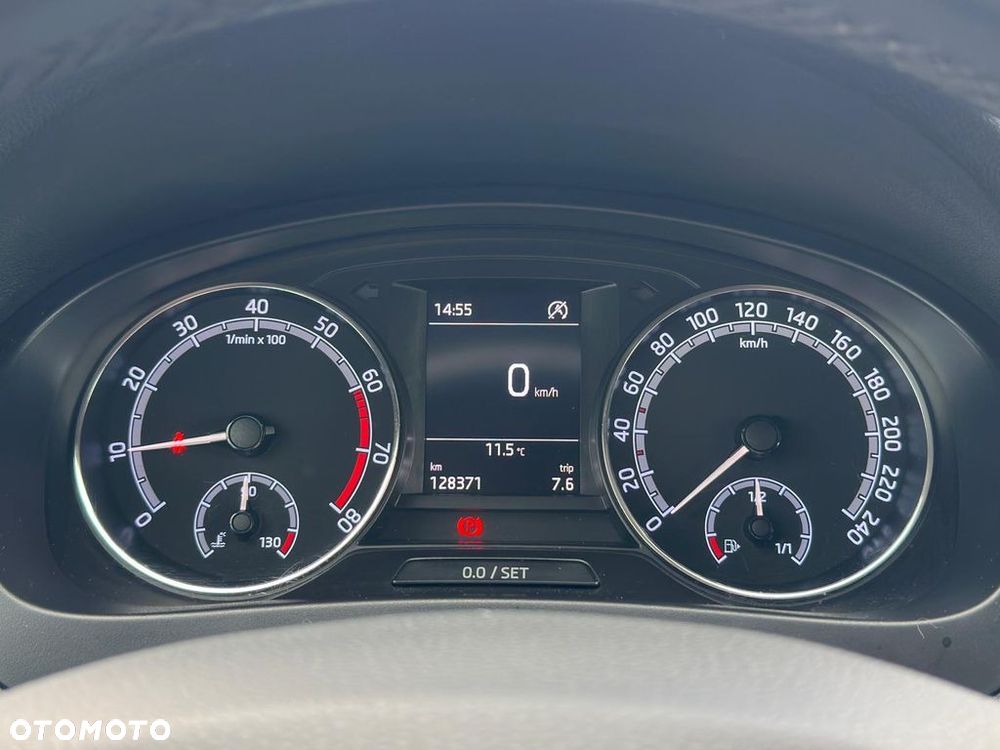 Skoda RAPID 1.0 TSI Ambition - 14