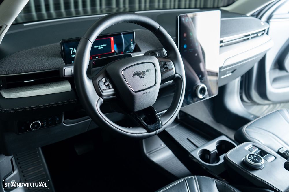 Ford Mustang Mach-E 75.7 kWh Base - 4