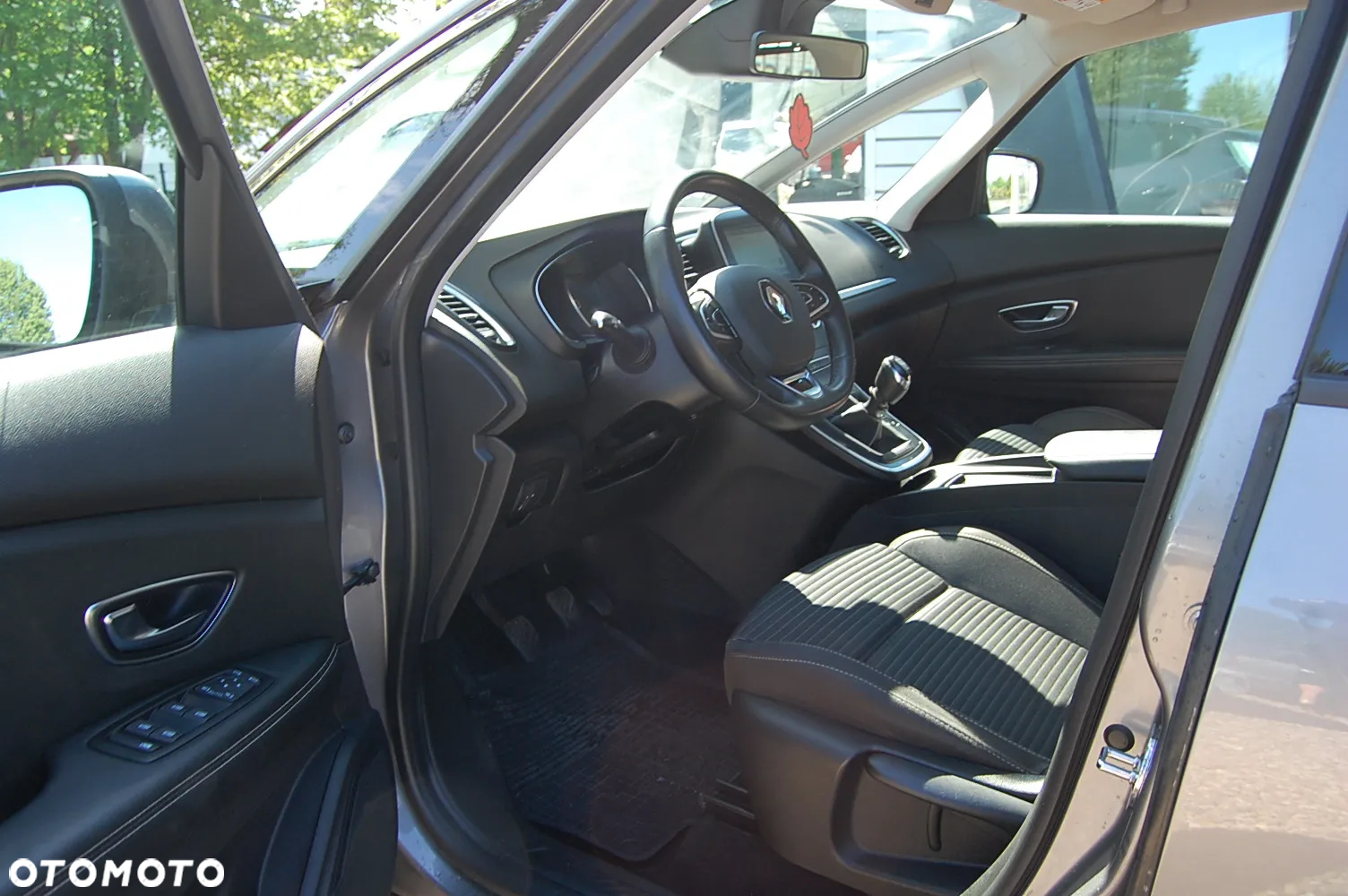 Renault Scenic - 13