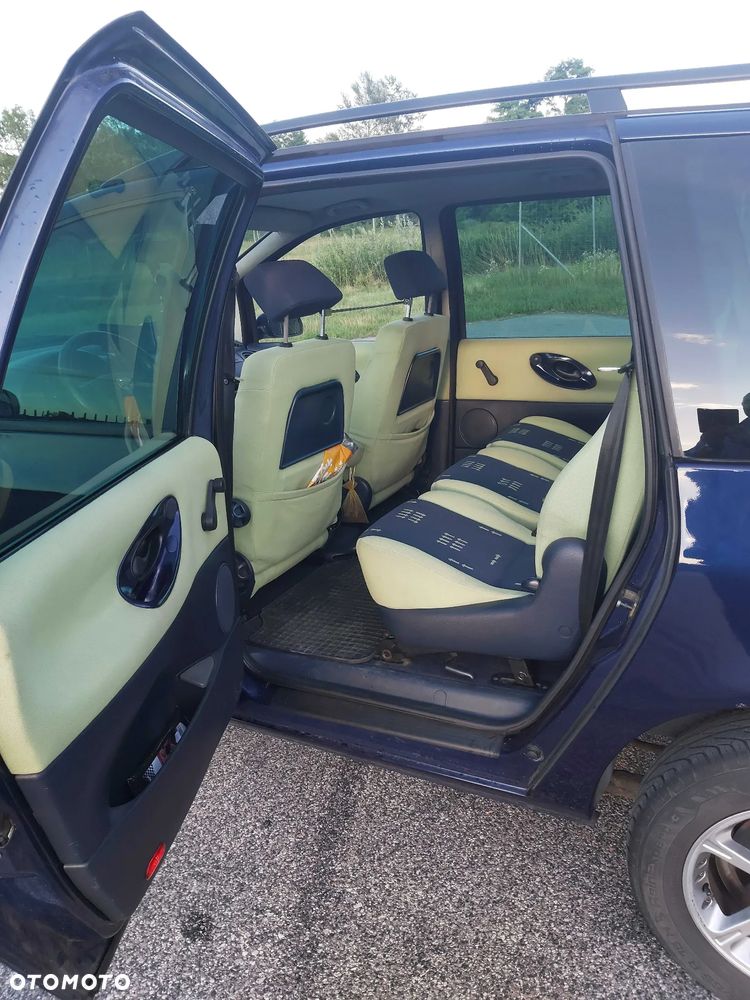 Volkswagen Sharan - 15