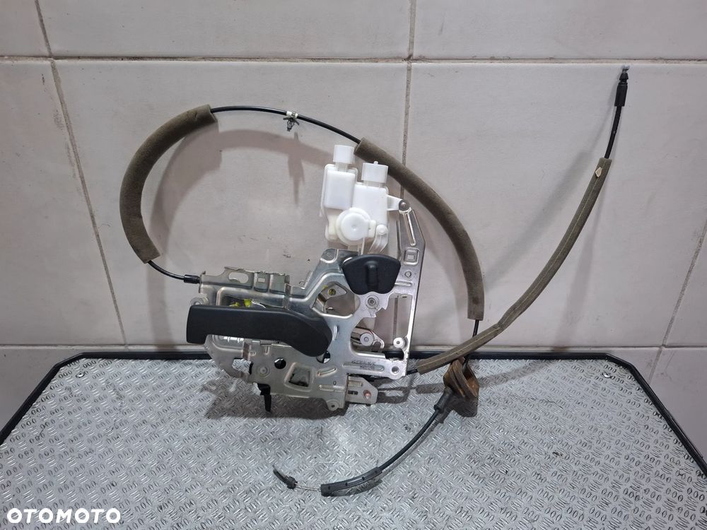 Zamek drzwi przesuwnych lewych Renault Master III 2018 rok nr 826717099R - 1