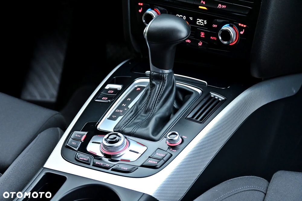 Audi A4 Avant 2.0 TDI DPF clean diesel quattro S tronic S line Sportpaket - 25