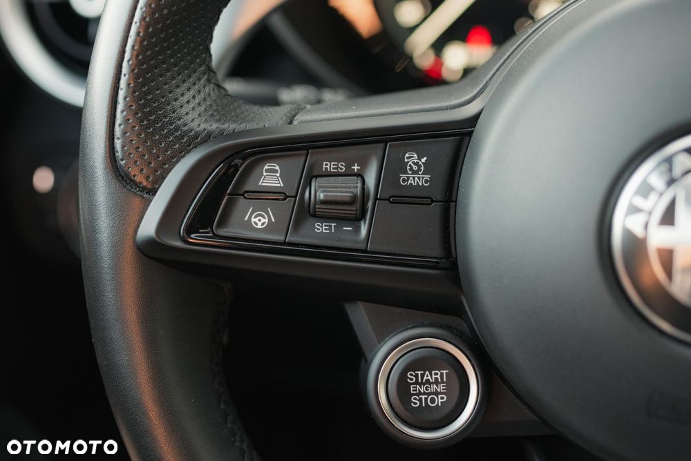 Alfa Romeo Giulia - 26