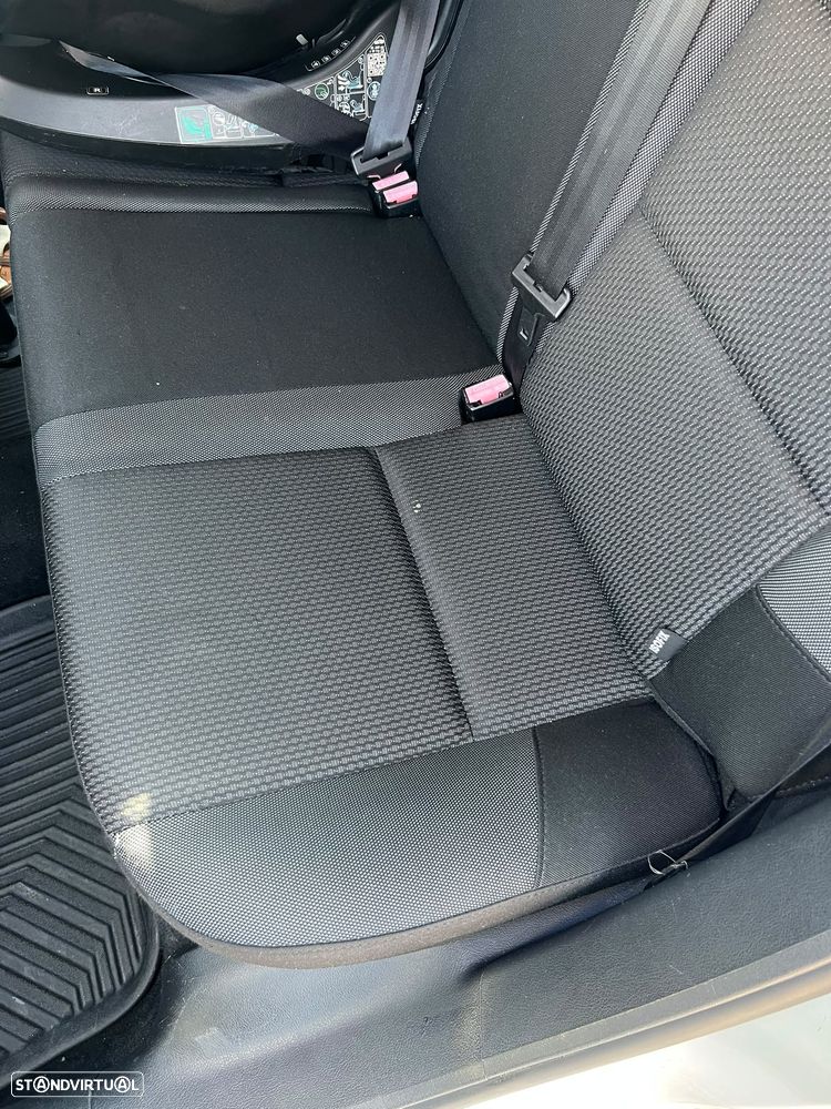 Peugeot 207 1.4 16V Active - 14