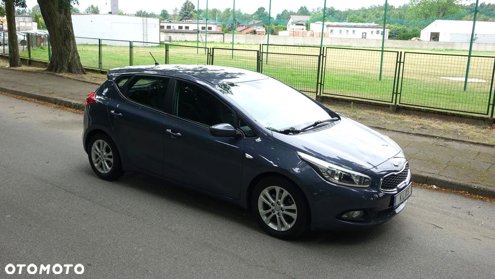 Kia Ceed 1.4 CVVT Dream Team Edition - 39