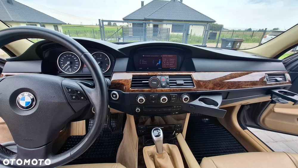BMW Seria 5 520d - 13