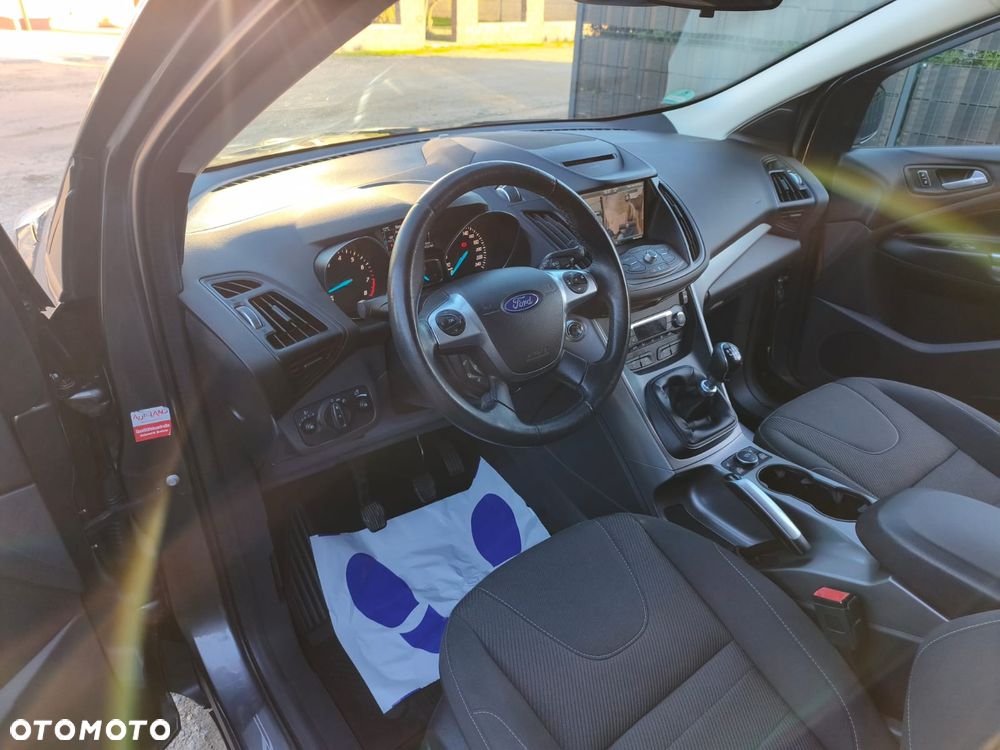 Ford Kuga - 13