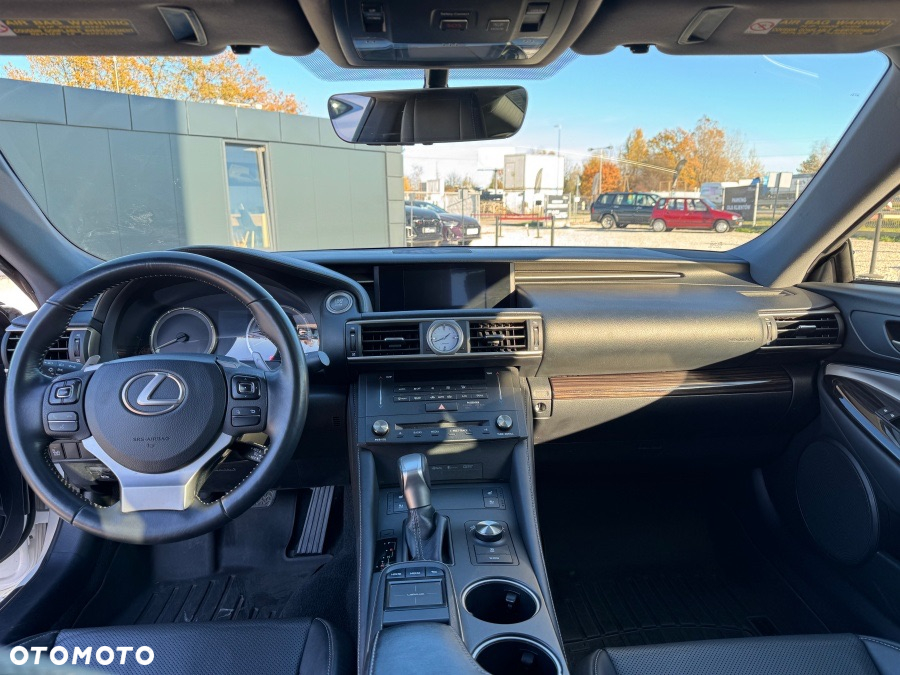 Lexus RC - 13