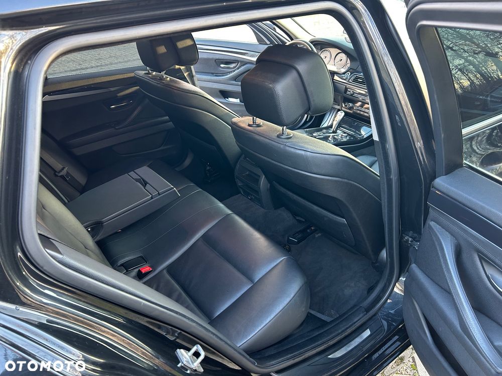 BMW Seria 5 530d xDrive - 15