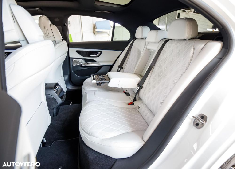 Mercedes-Benz E 200 9G-TRONIC - 17