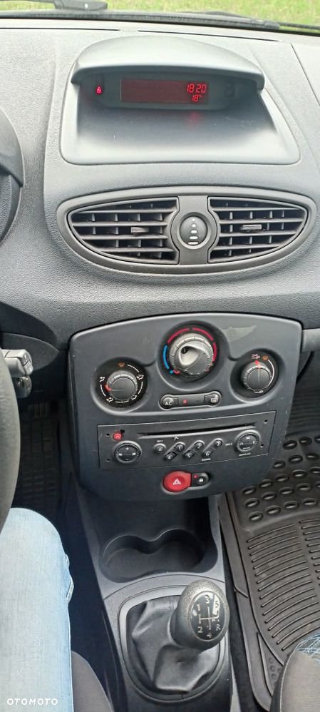 Renault Clio - 6