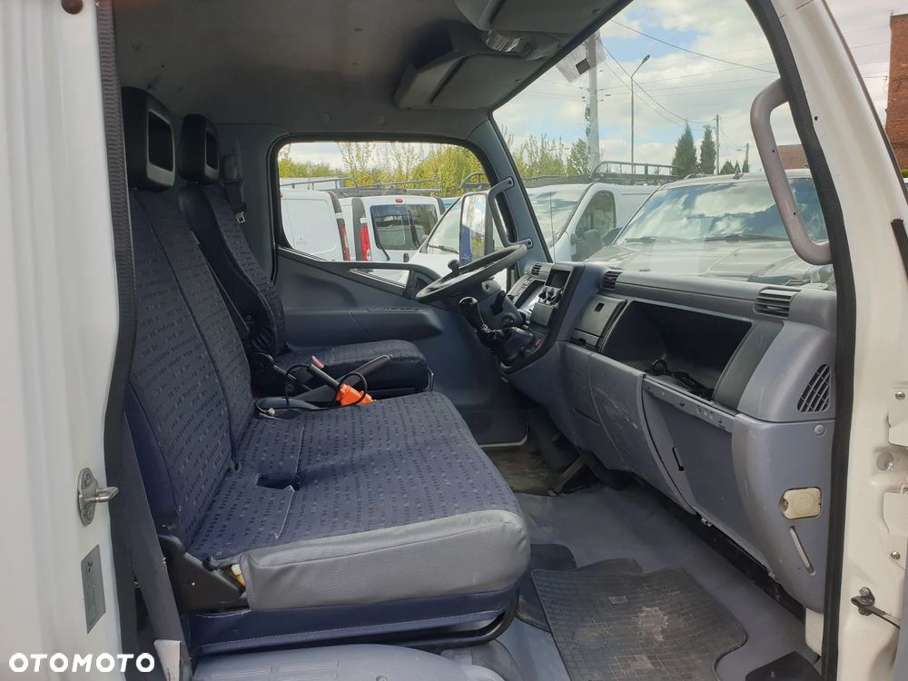 Mitsubishi FUSO FB83 - 12