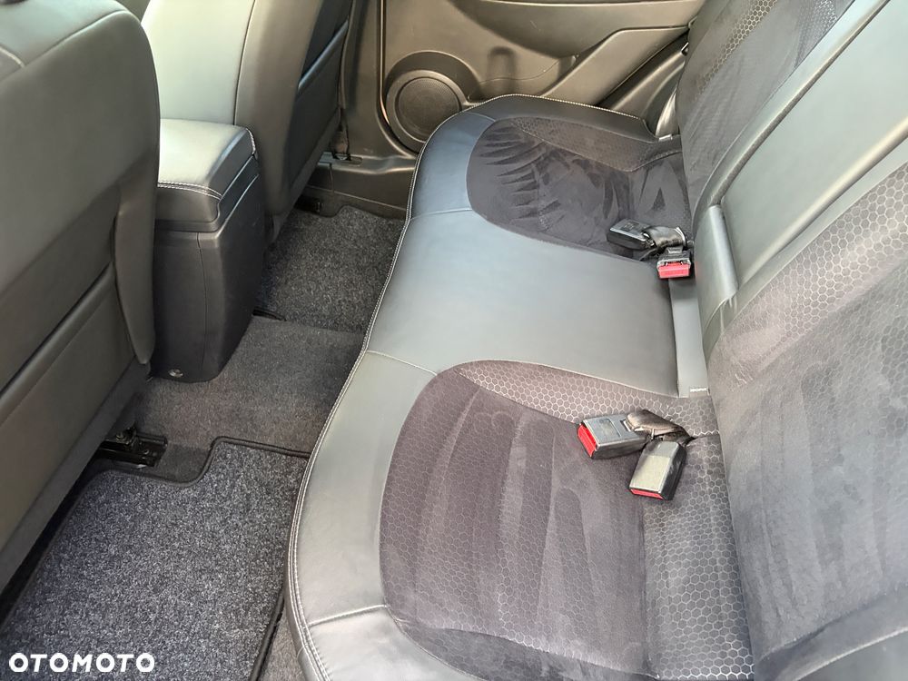 Nissan Qashqai 2.0 dCi 4 x 4 DPF 360 - 12
