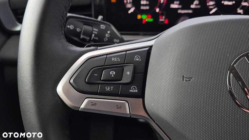 Volkswagen T-Roc 1.5 TSI Life DSG - 17