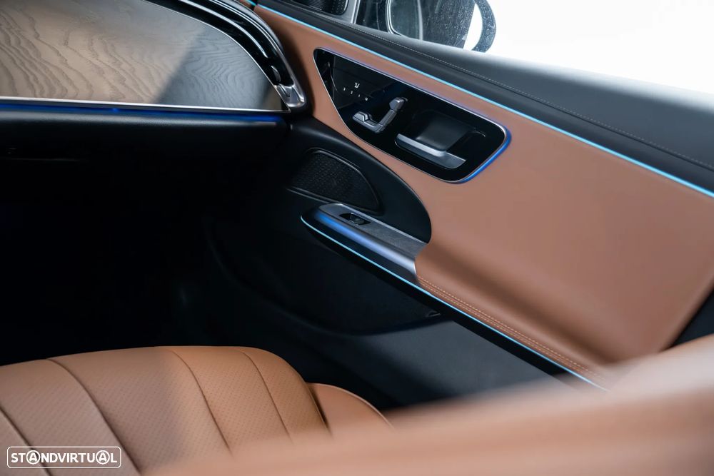 Mercedes-Benz E 300 de AMG Line - 26