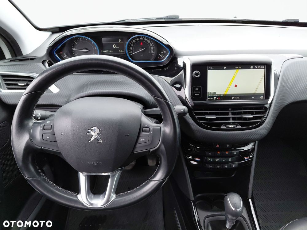 Peugeot 2008 1.2 Pure Tech GPF Allure S&S EAT6 - 11