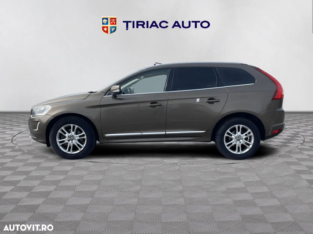 Volvo XC 60 D4AWD Momentum - 4