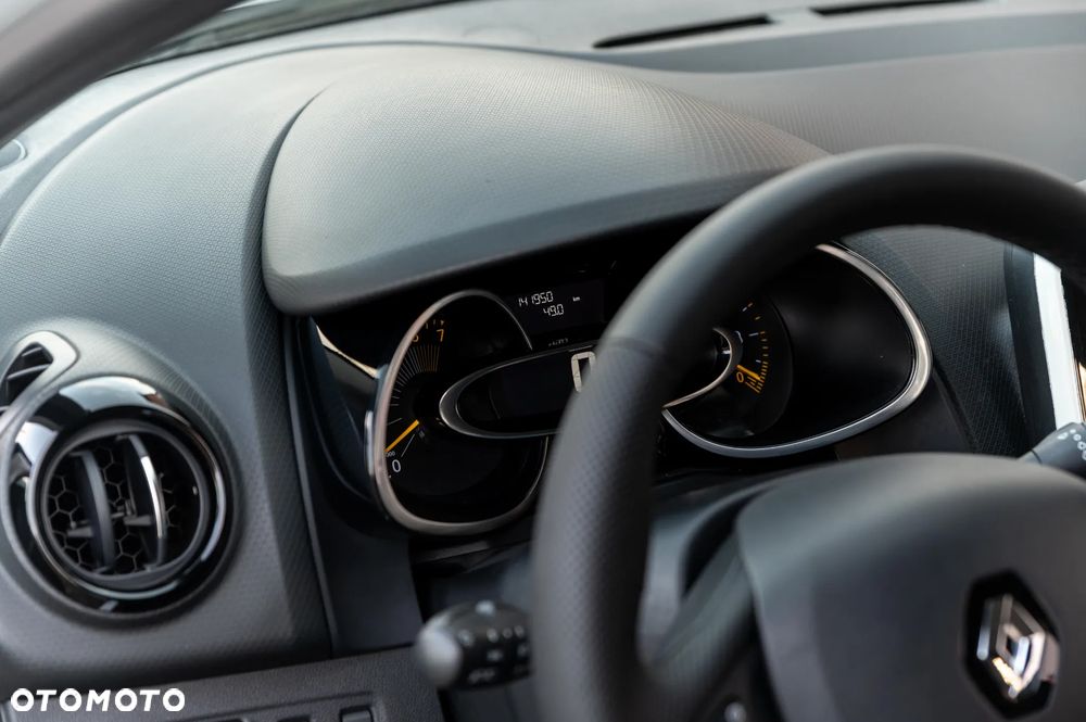 Renault Clio 1.2 16V 75 Life - 32