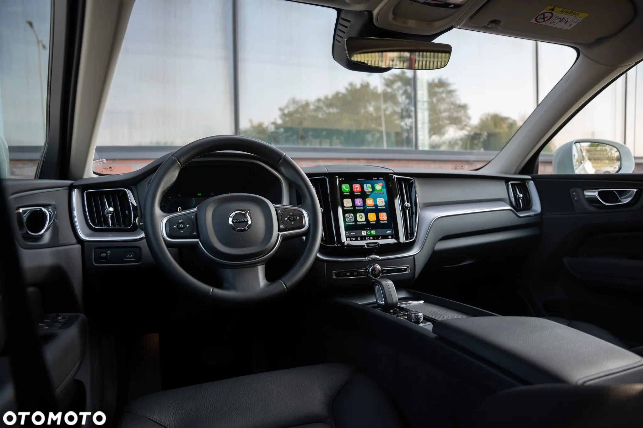 Volvo XC 60 B4 D AWD Geartronic Momentum Pro - 27