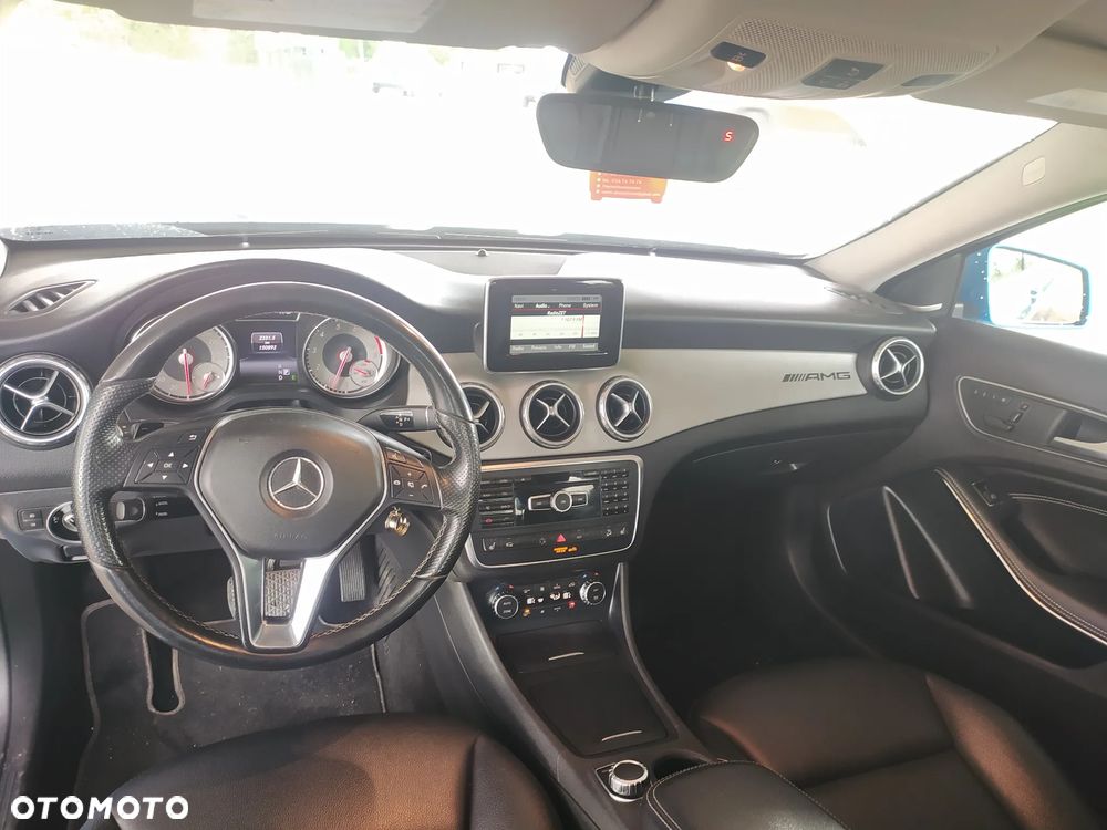 Mercedes-Benz GLA 250 4Matic 7G-DCT SCORE - 9