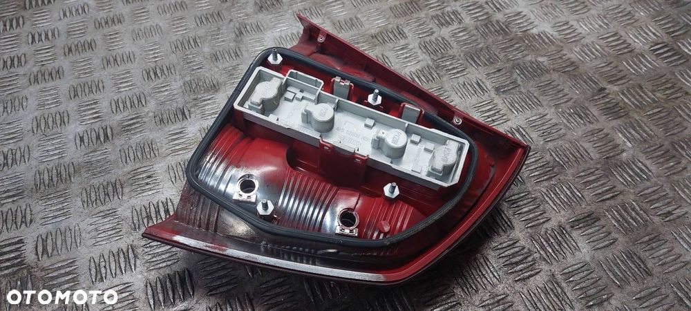 LAMPA LEWY TYŁ OCTAVIA II LIFTBACK + WKŁAD EUROPA DEPO - 2