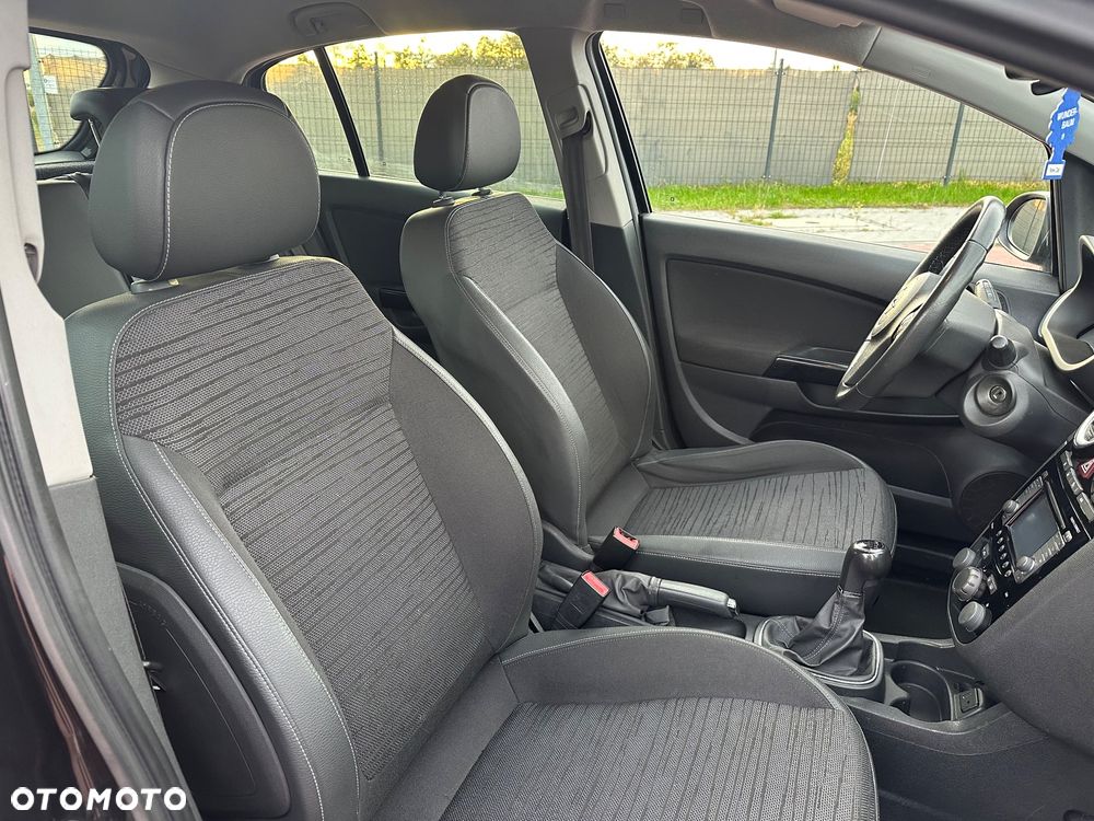 Opel Corsa 1.4 16V Cosmo - 35