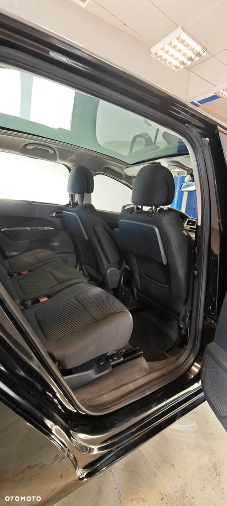 Peugeot 5008 1.6 HDi Premium - 24