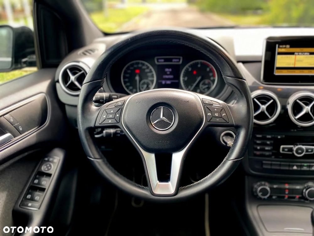 Mercedes-Benz Klasa B 180 CDI - 24