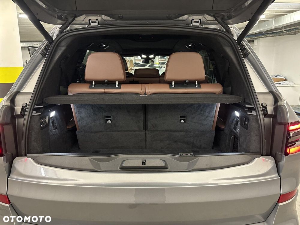 BMW X7 - 18