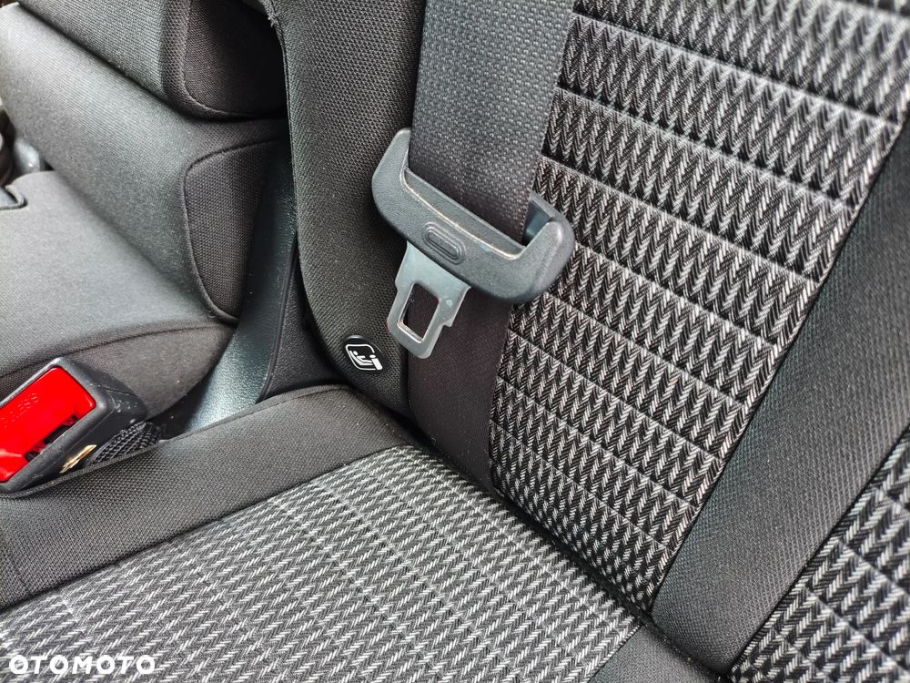 Kia Sorento 1.6 T-GDI HEV M 7os - 14