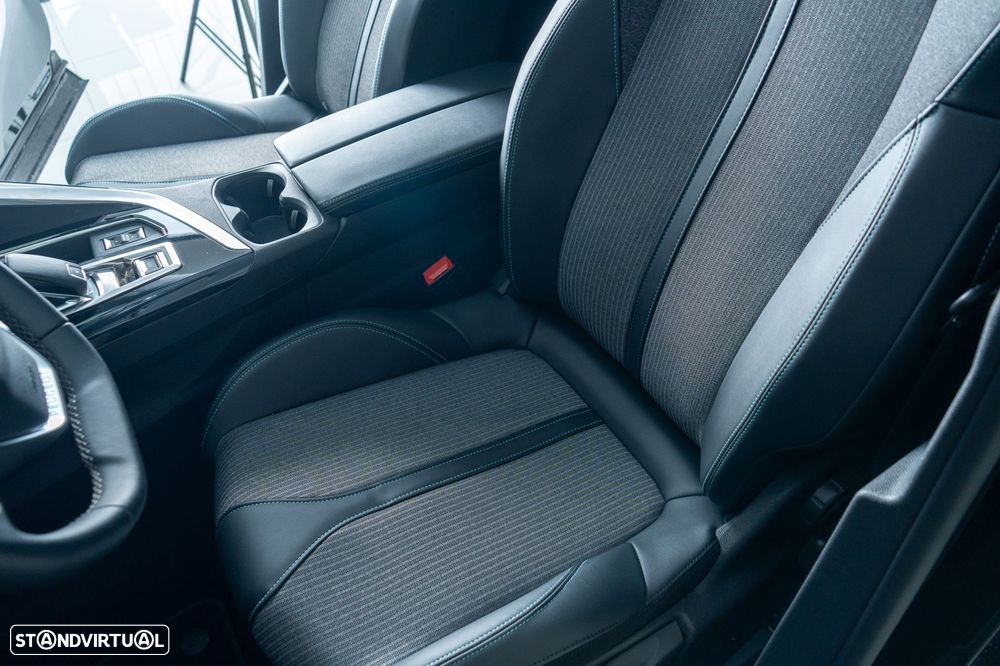 Peugeot 3008 1.2 PureTech Allure EAT8 - 6