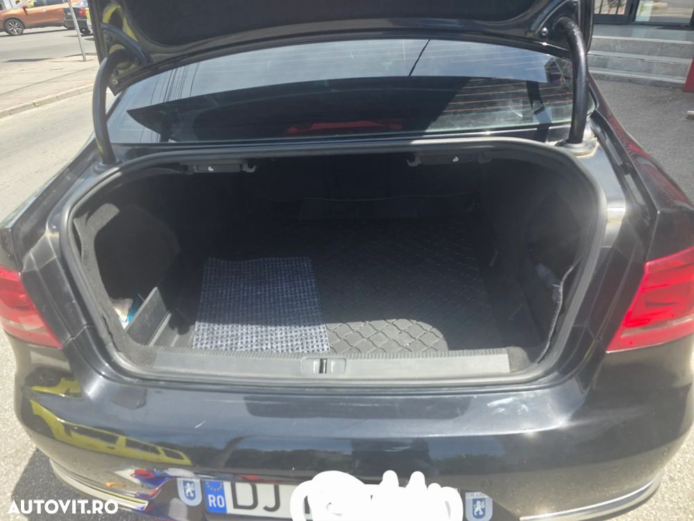 Volkswagen Passat 1.6 TDI BlueMotion Technology Comfortline - 11