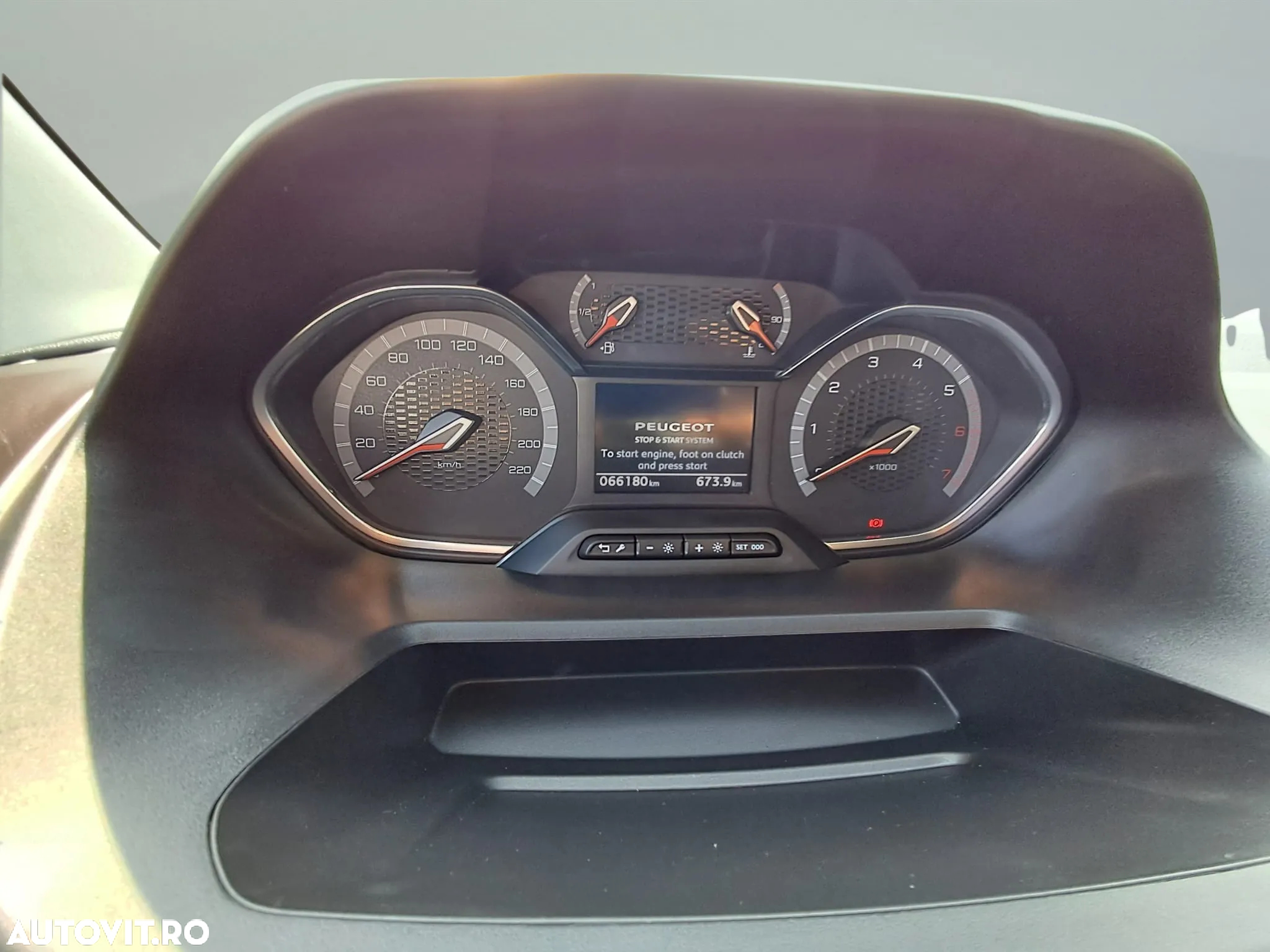 Peugeot Rifter - 18