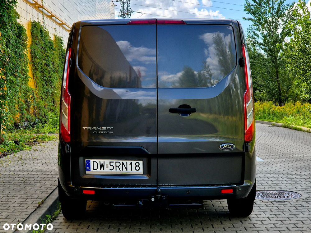 Ford Custom - 9