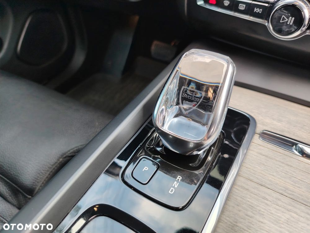 Volvo XC 60 B4 D AWD Inscription - 32