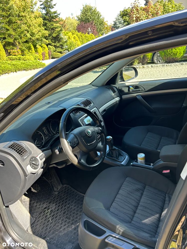 Skoda Octavia 1.8 T FSI Ambiente - 12