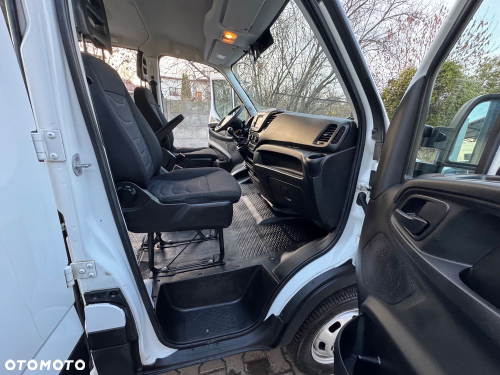 Iveco DAILY 35C16 WYWROTKA DOKA HDS! Kiper KAMERA NAWIGACJA KLIMA TEMPOMAT HAK na 3.5t - 5