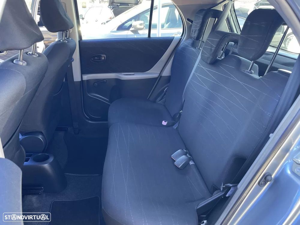 Toyota Yaris 1.0 VVT-i AC Manual - 22