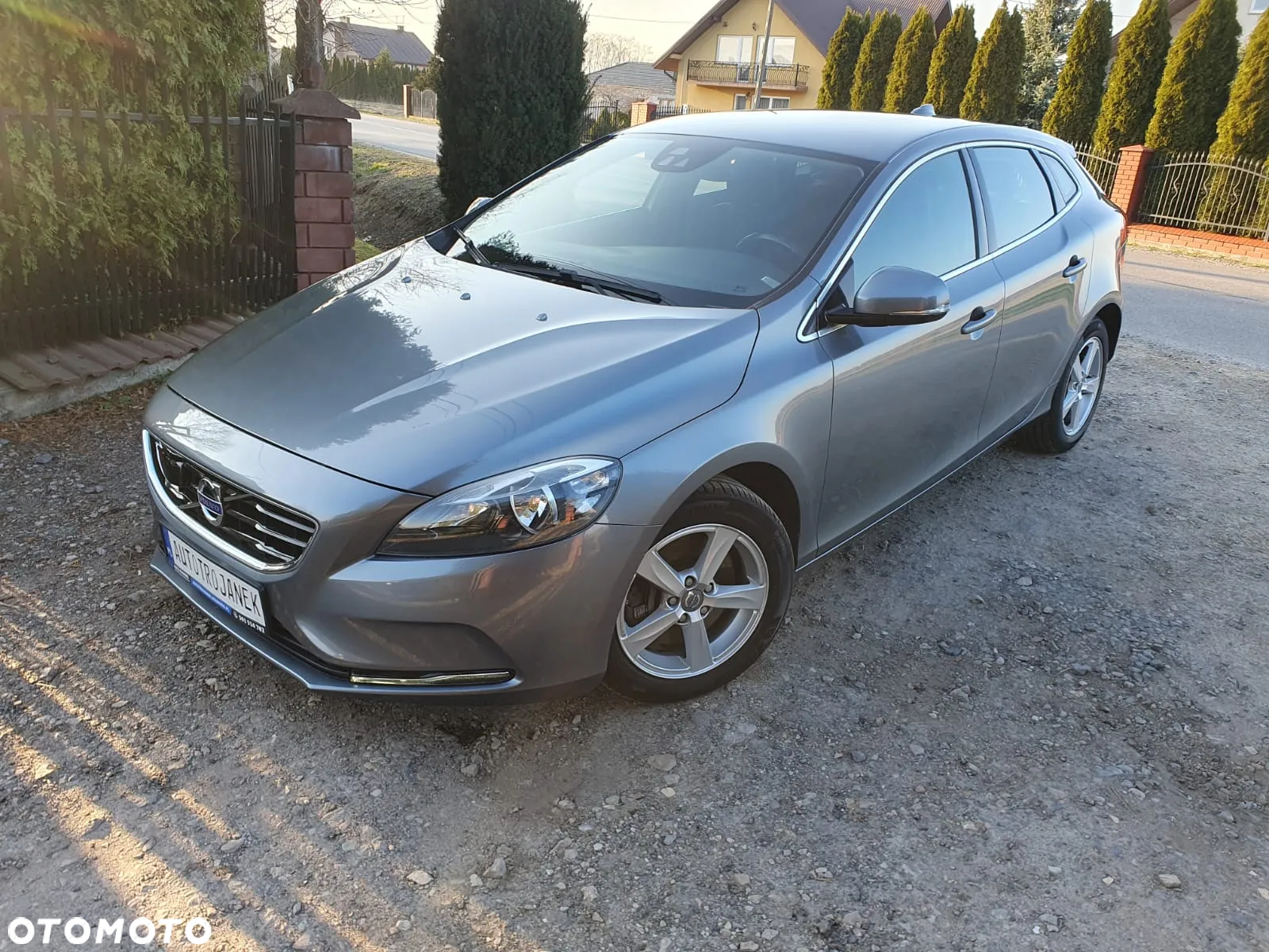 Volvo V40 D4 Drive-E Momentum - 9