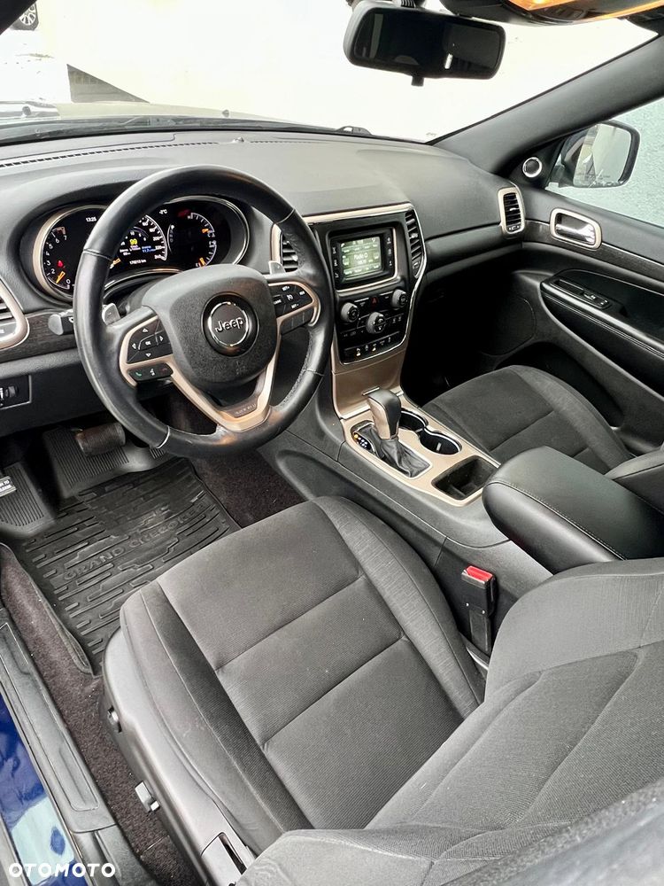 Jeep Grand Cherokee - 17