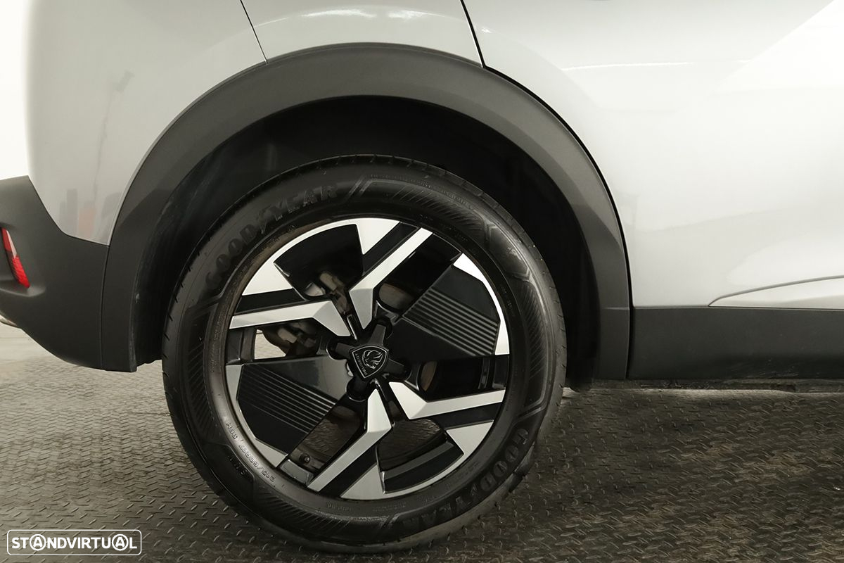Peugeot 2008 1.2 PureTech Allure EAT8 - 5