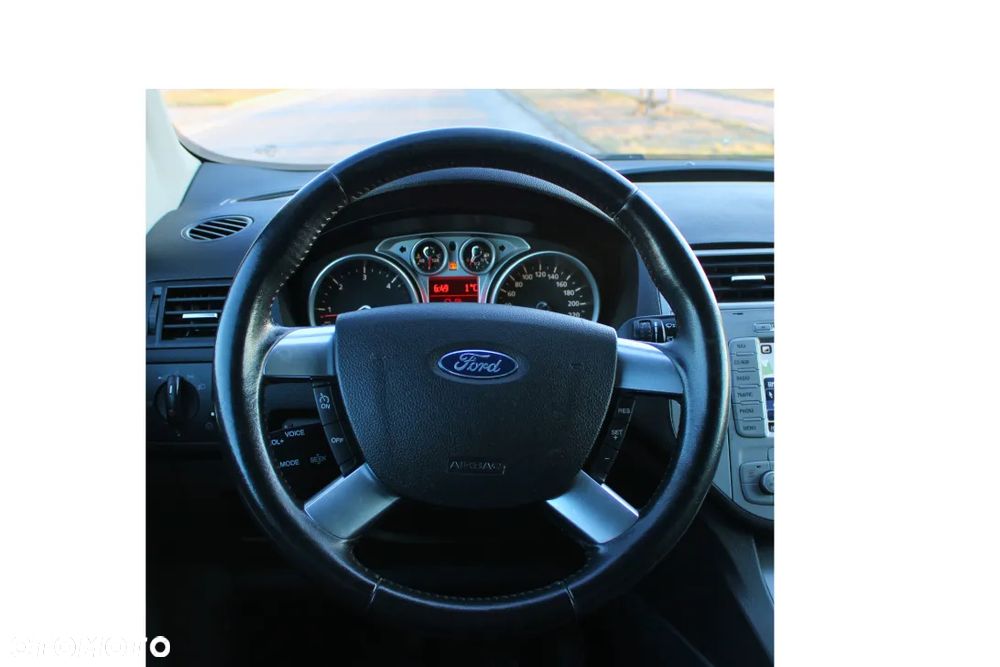 Ford Kuga 2.0 TDCi Titanium - 22