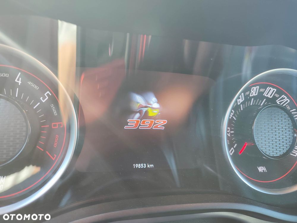 Dodge Challenger - 8