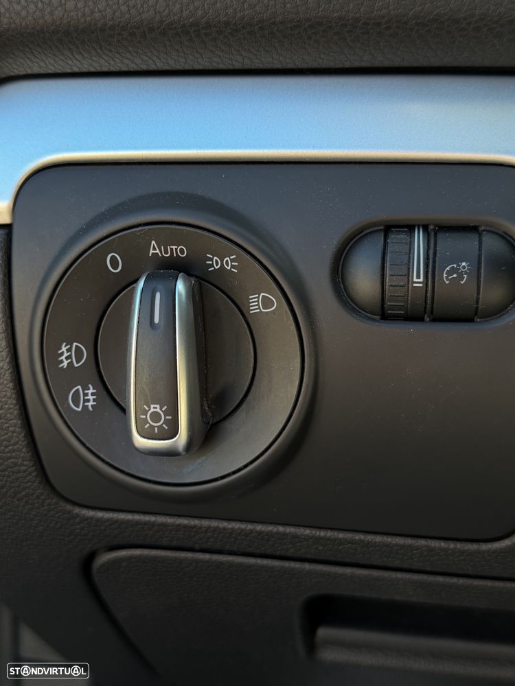 VW Golf 1.6 TDi Highline - 17