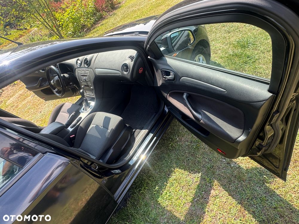 Ford Mondeo - 8