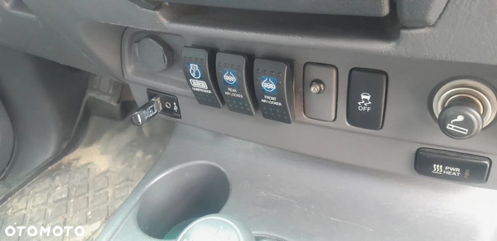 Toyota Hilux 3.0 D-4D SR5-X Platinium - 32