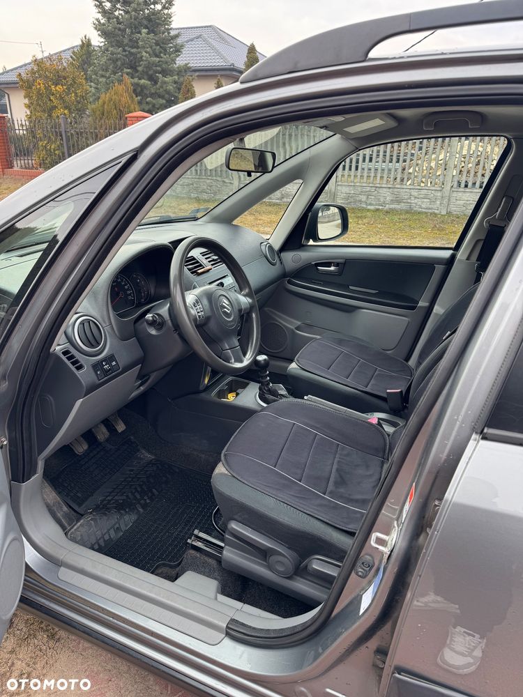 Suzuki SX4 1.9 DDiS DPF 4x4 Comfort - 7