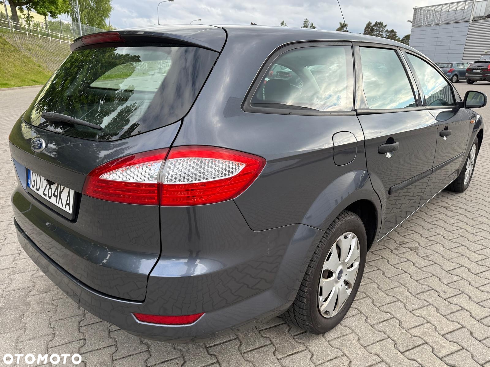 Ford Mondeo 2.0 Ambiente - 3